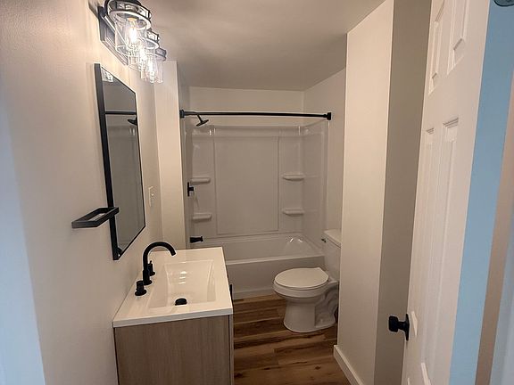 4th image of 234 N Jefferson St