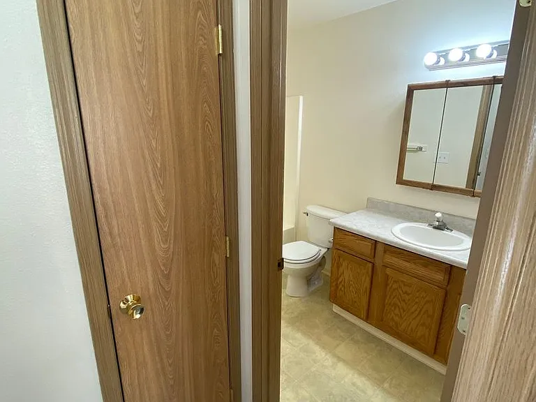 2329 Eureka St — Photo 12
