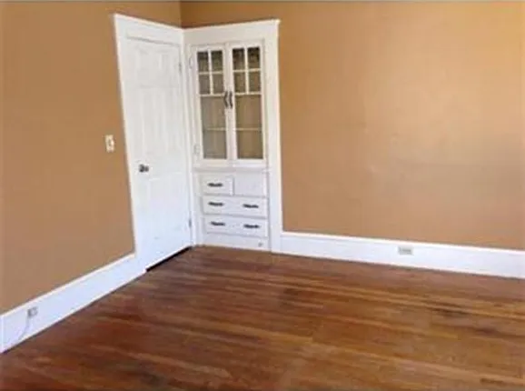 3 bed, 1400 sqft, $2,800 — Photo 2