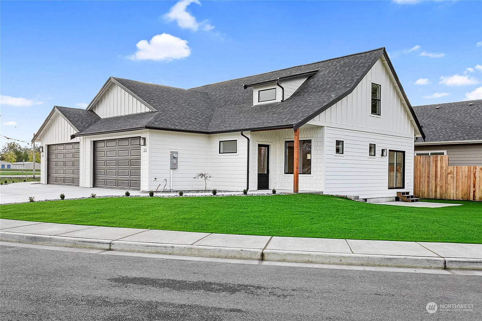 503 Colton Lane photo 1