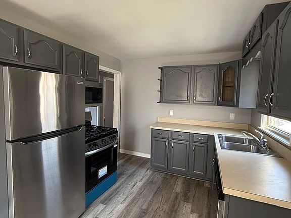 4th image of 18343 Oakwood Ave