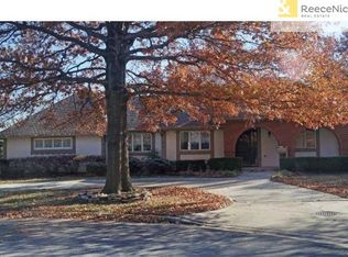 2003 W 91st St, Leawood, KS 66206