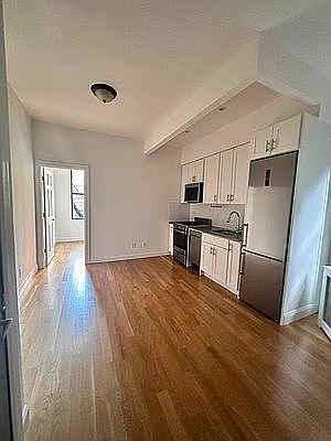 1st image of 346 E 62nd St APT 3