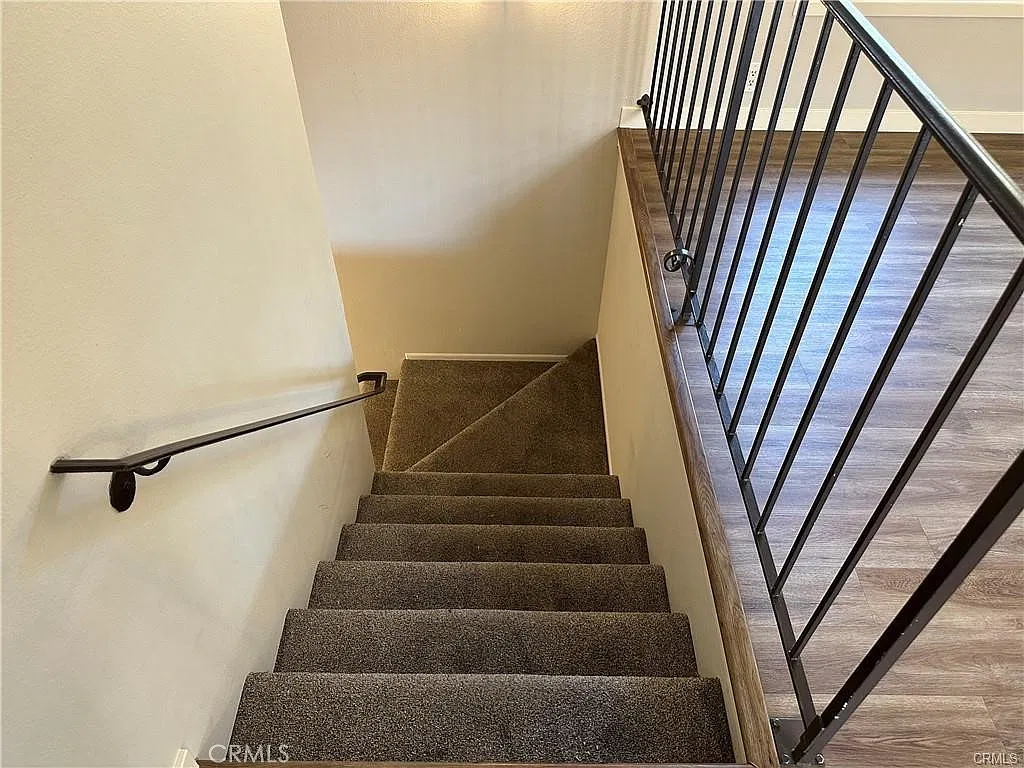 2 bed, 1058 sqft, $4,200 — Photo 3