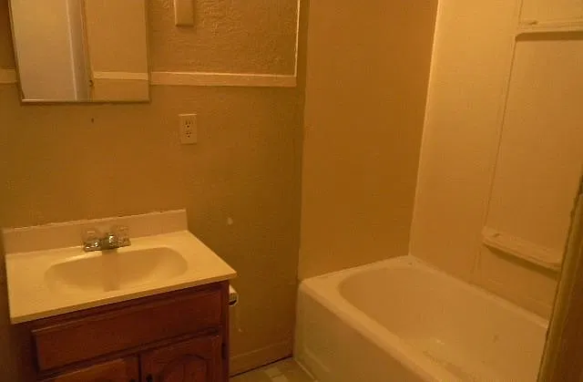 138 East Flaming Gorge Way — Photo 1