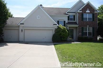 Front View
						:
						Beautiful home with great curb appeal!