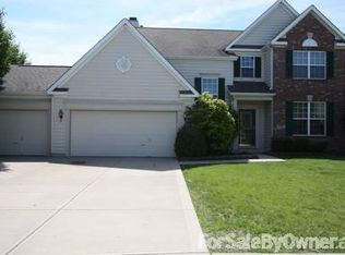 6785 Woodcliff Cir, Zionsville, IN 46077