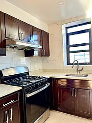 3914 Eighth Avenue, #4R