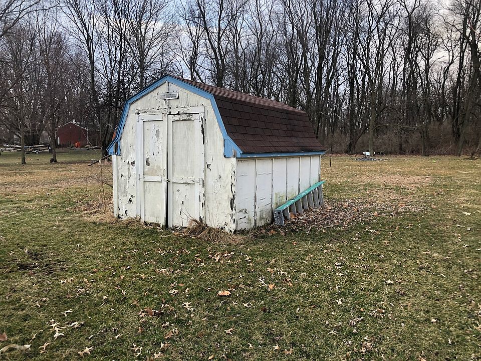 2nd image of 530 E Main St