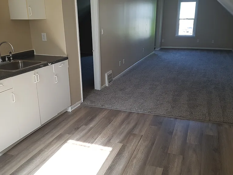 1032 Perry St — Photo 12