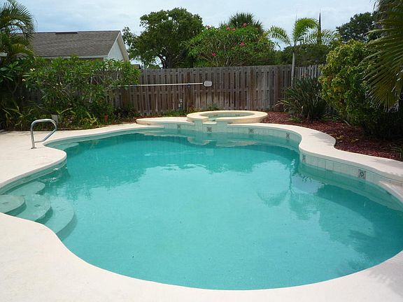 2nd image of 424 Aruba Ct