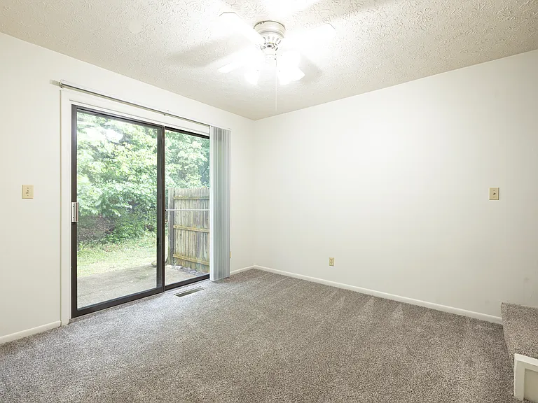 2916 Treeside St NW — Photo 5