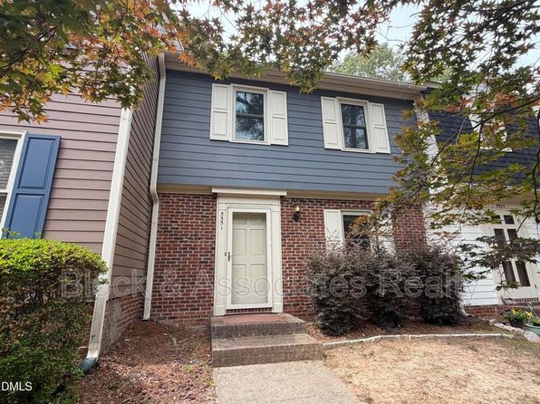 5551 Hamstead Crossing Dr, Raleigh, NC 27612