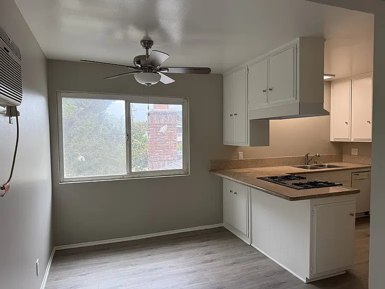 204 N Berkeley Ave #C — Photo 7