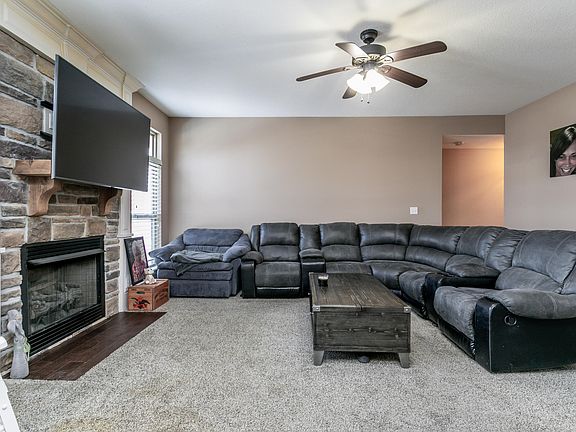 5th image of 4601 Maple Leaf Dr
