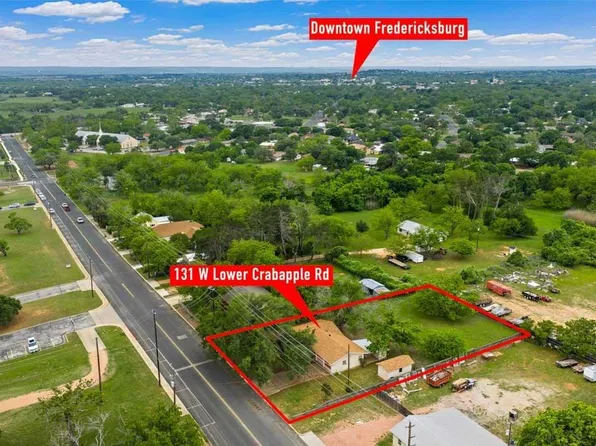 131 W Lower Crabapple Rd, Fredericksburg, TX 78624