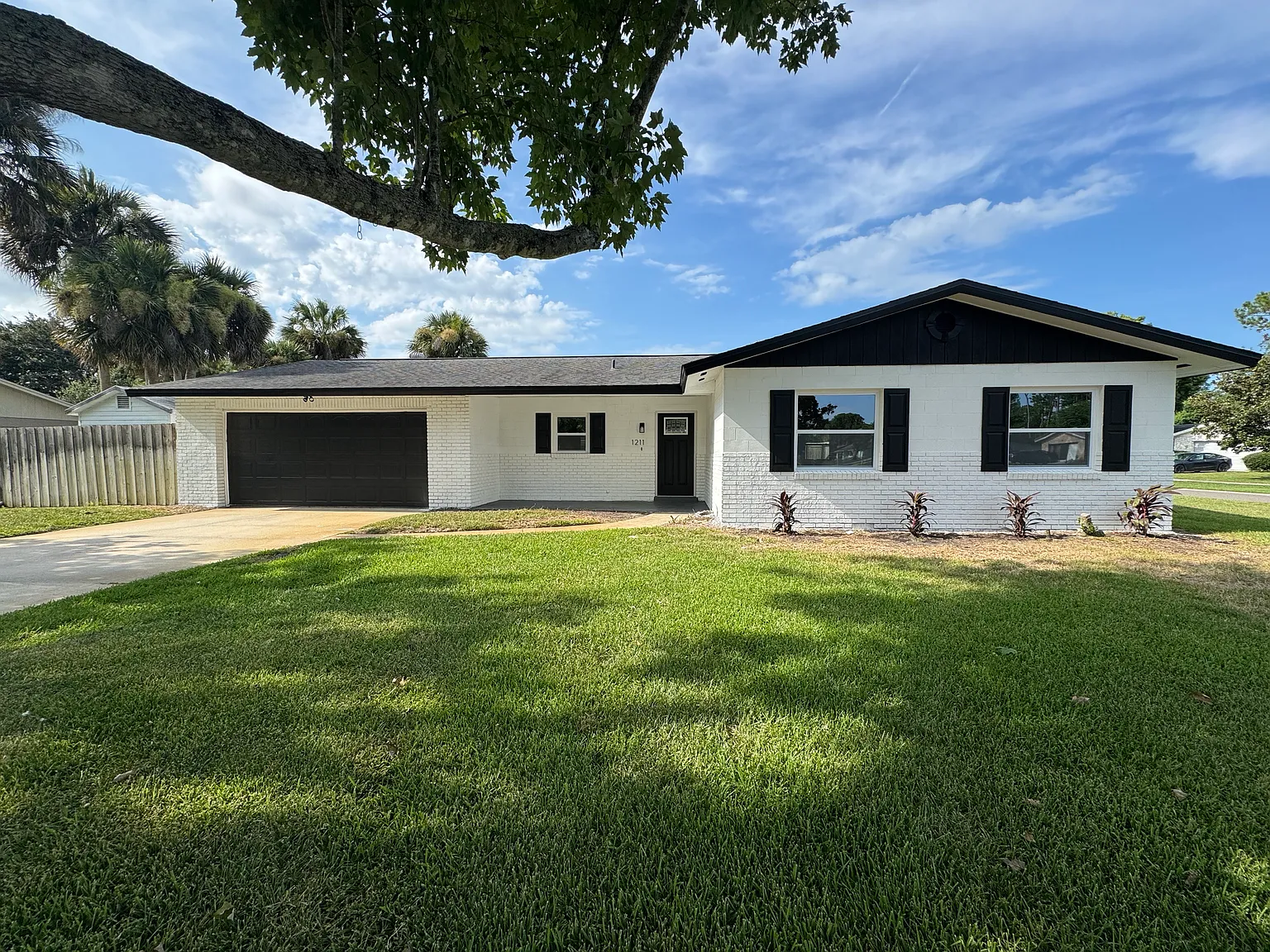 3 bed, 1363 sqft, $3,250 — Photo 1