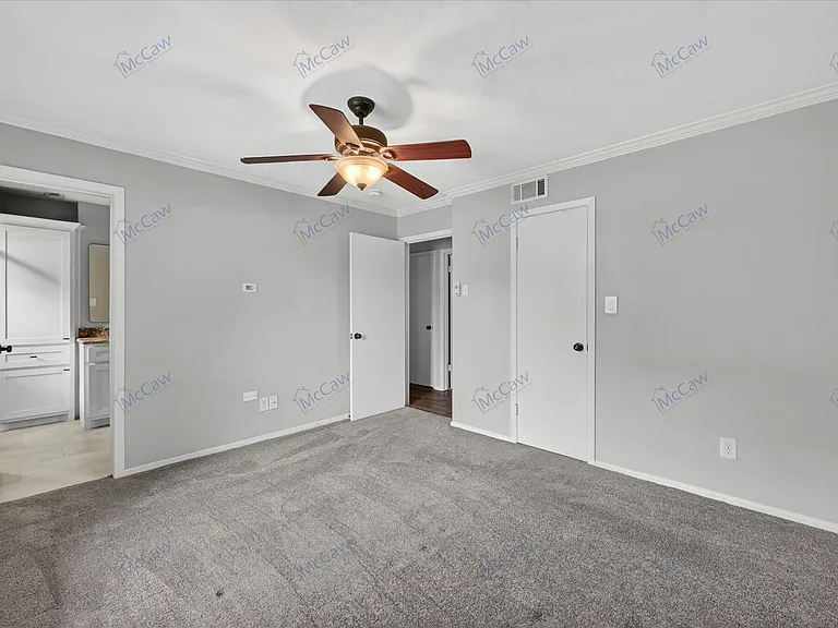 3827 Clubway Ln — Photo 11
