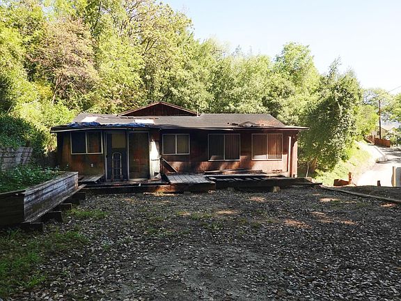 4th image of 21565 Alma Ct