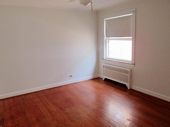 4th image of 5255 W Newport Ave #2