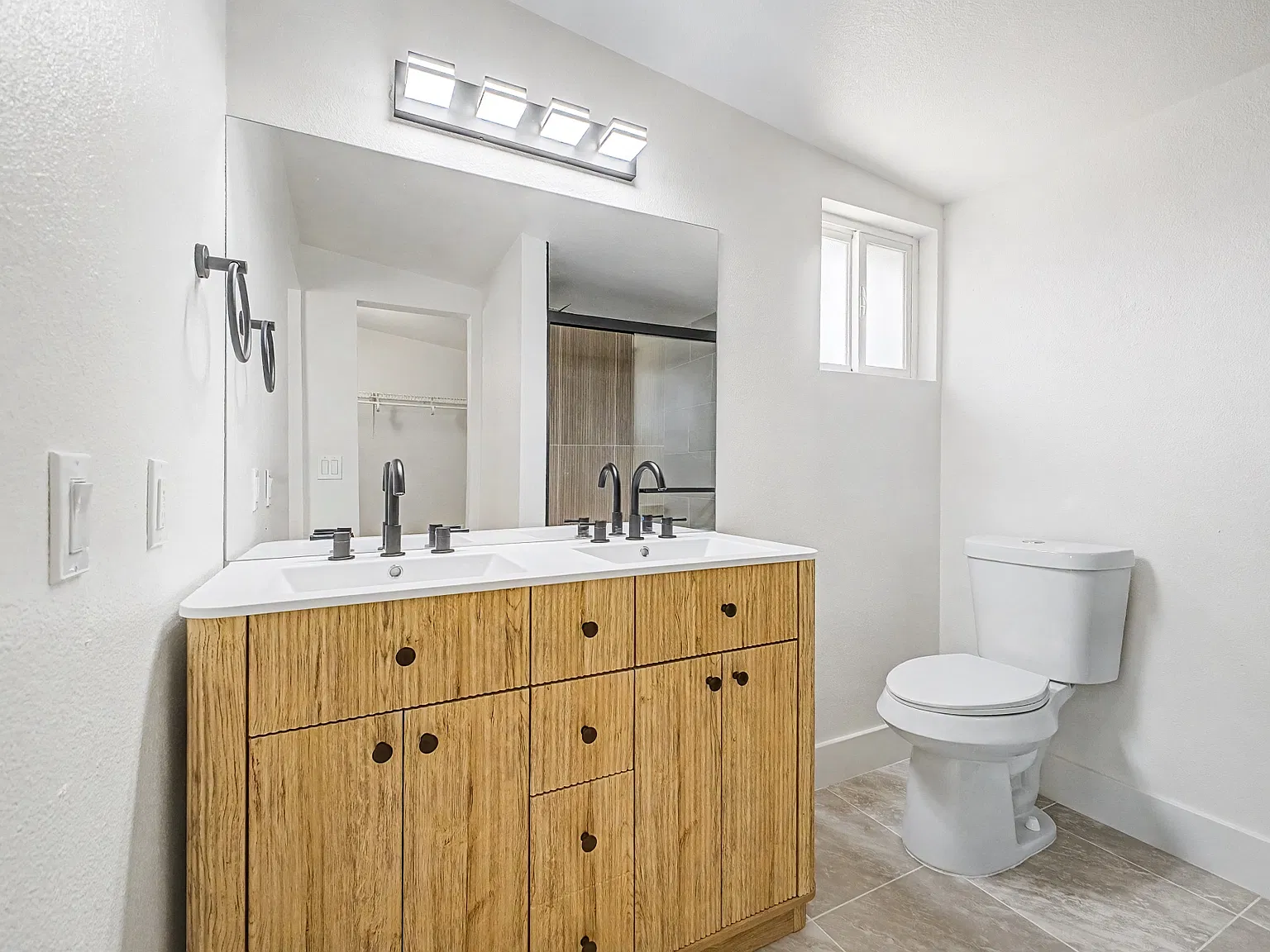 4 bed, 1855 sqft, $1,000 — Photo 4