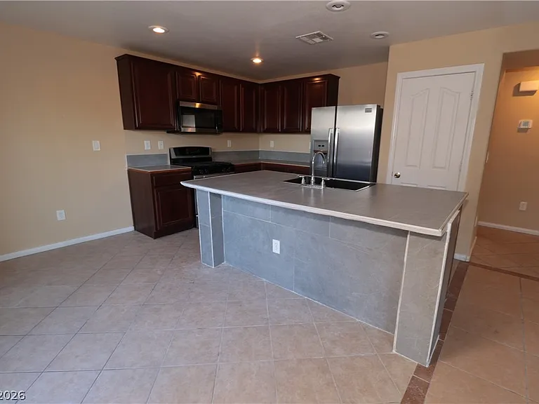 5940 Feral Garden St — Photo 8