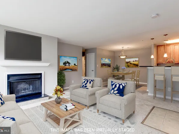 3176 Summit Square Dr #4-B12, Oakton, VA 22124