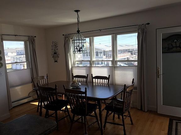 5th image of 533 N End Blvd #1