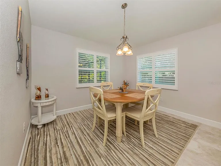 236 Holly Rd — Photo 20