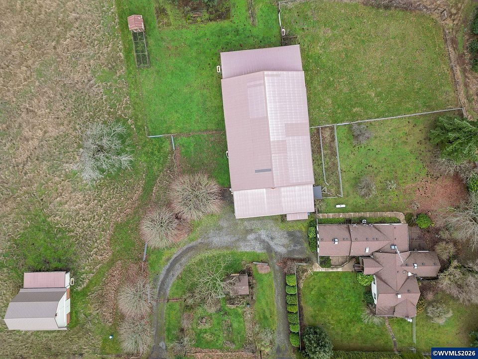1st image of 1060 Silver Falls Dr NE