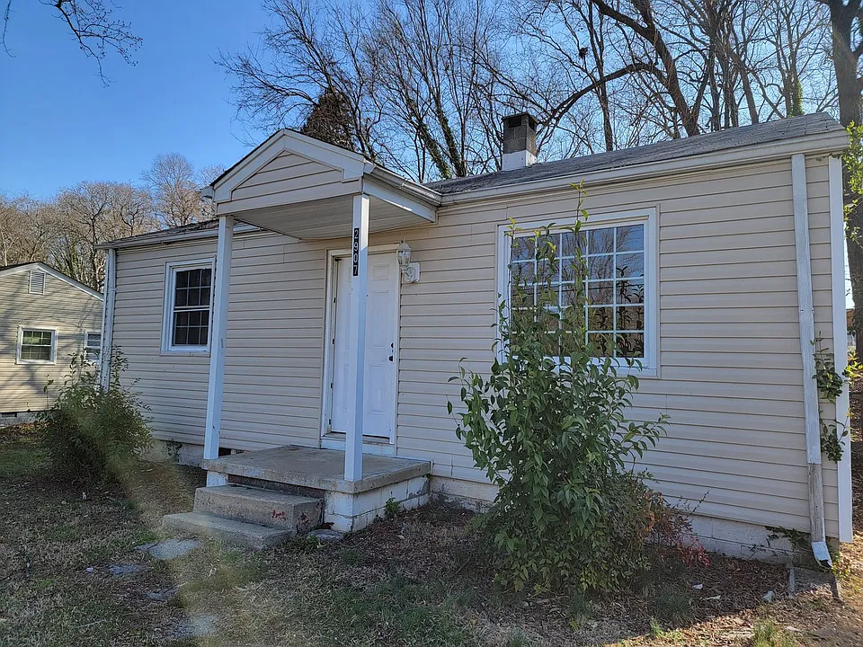 2907 Dexter Ave