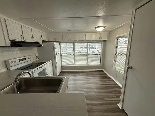 2850 New Tampa Hwy #17 — Photo 3