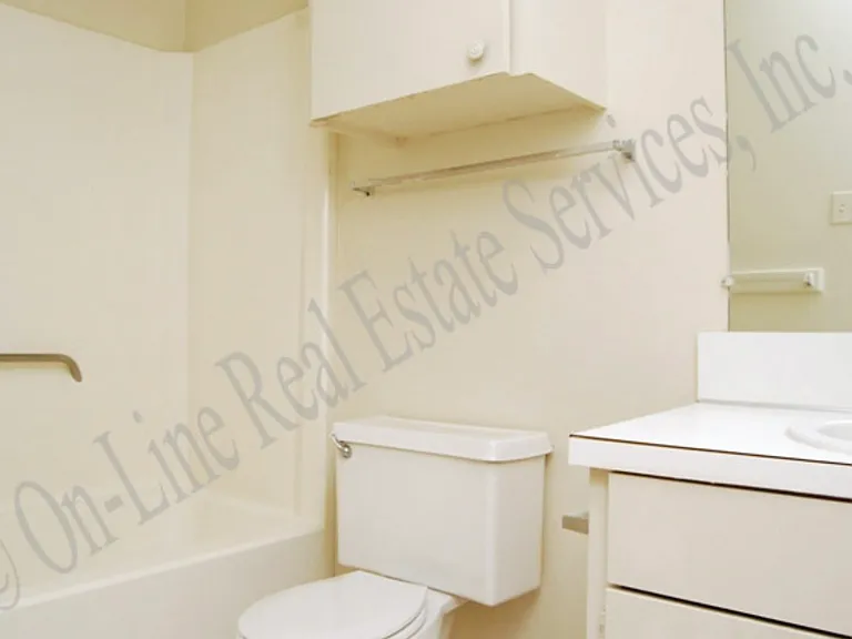 1824 Wilde Oak Cir #23 — Photo 5