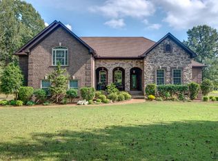 8313 S Pinson Dr, White House, TN 37188