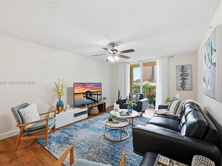 520 SE 5th Ave #3403 — Photo 3