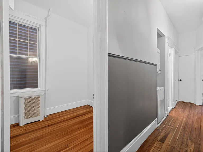 42 Duer Pl #1 — Photo 9