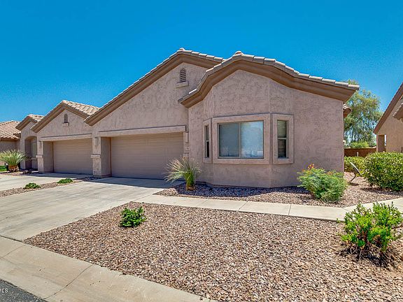 3rd image of 1410 N Desert Willow St