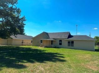 901 S 9th St, Comanche, OK 73529