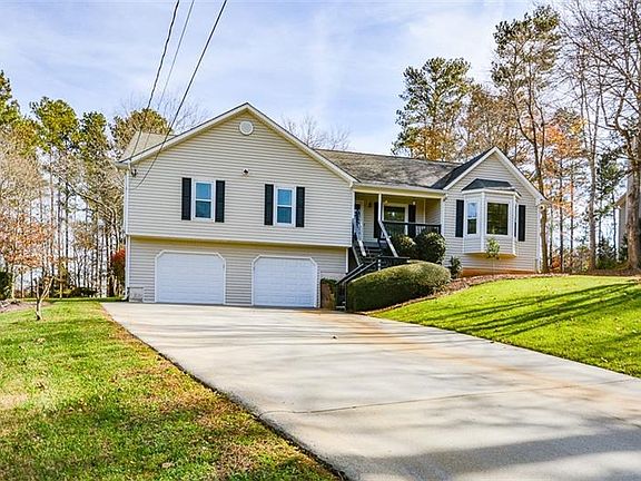 3rd image of 1582 Rock Springs Ln