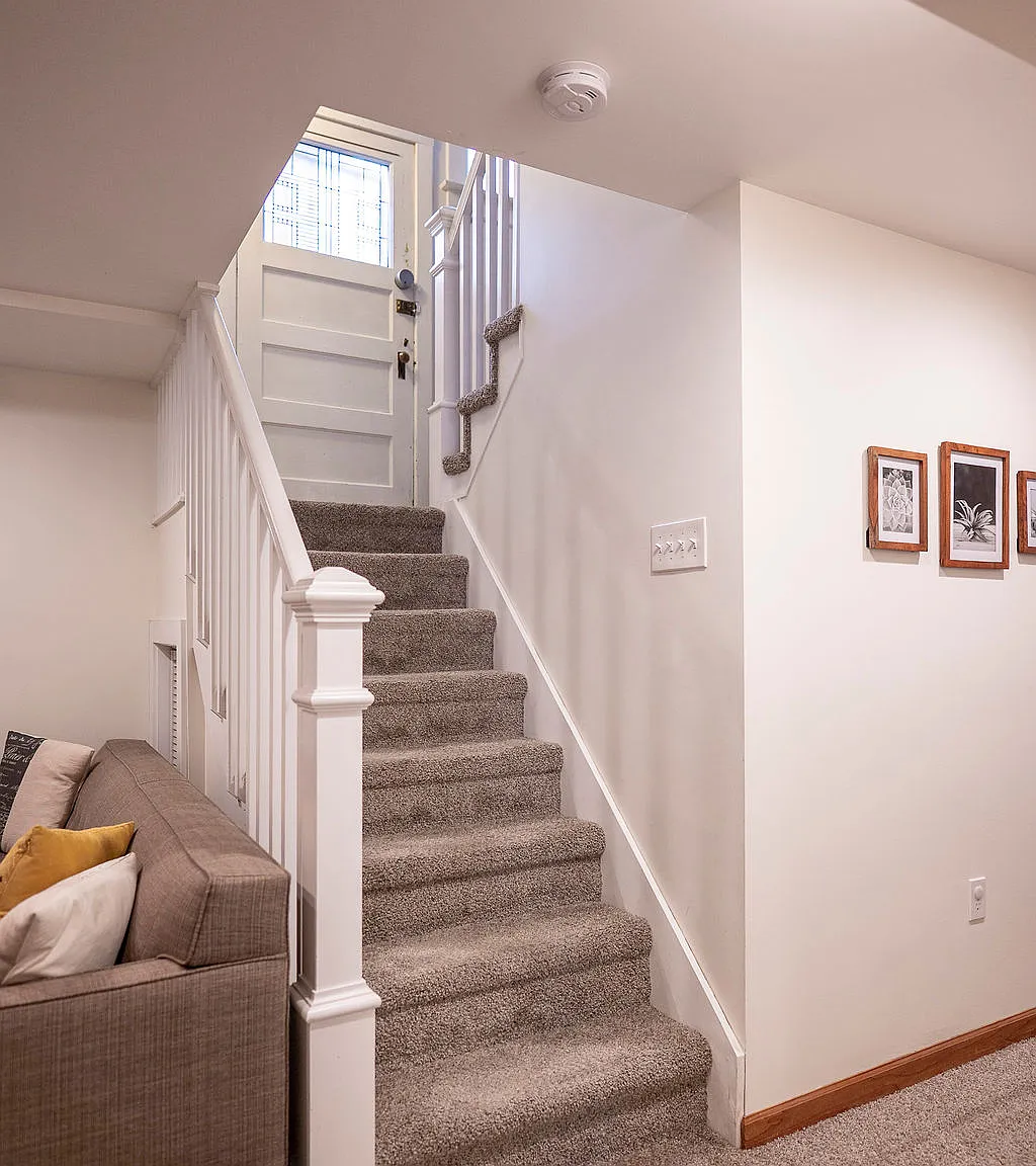 2 bed, 890 sqft, $1,900 — Photo 4