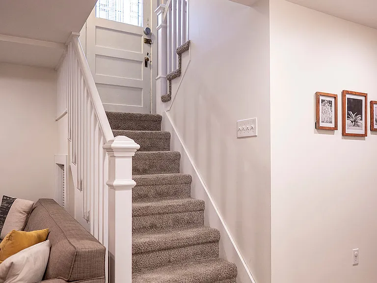 914 N Clarkson St — Photo 4