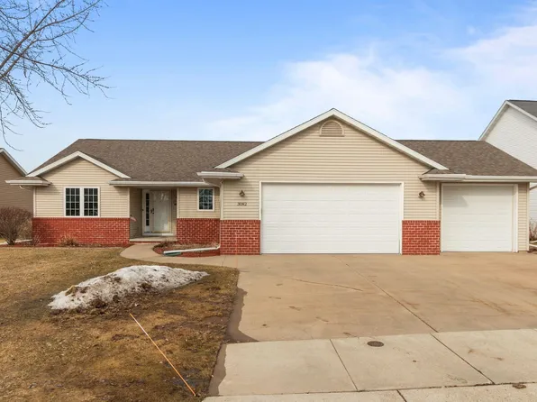3082 Winnipeg St, Menasha, WI 54952