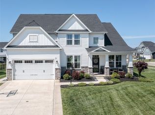 36214 Lands End Dr, North Ridgeville, OH 44039