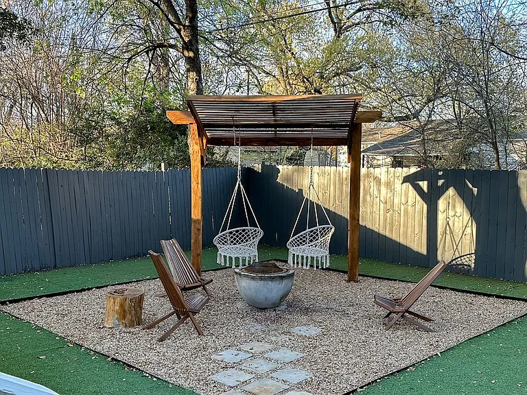 1412 Moran Dr — Photo 6