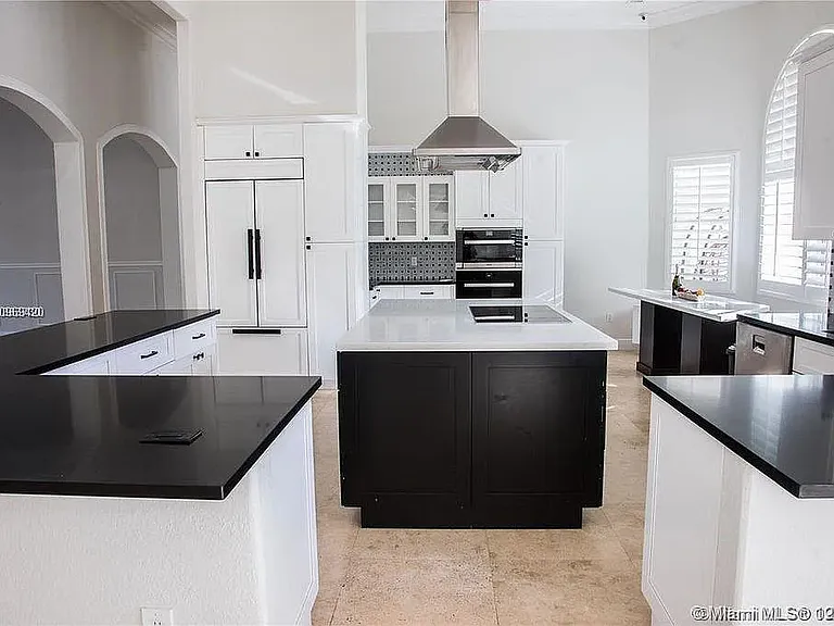 17910 SW 80th Ave — Photo 4