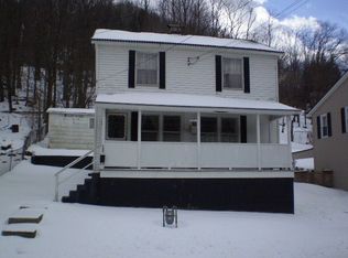 125 Riverside Dr, Richwood, WV 26261
