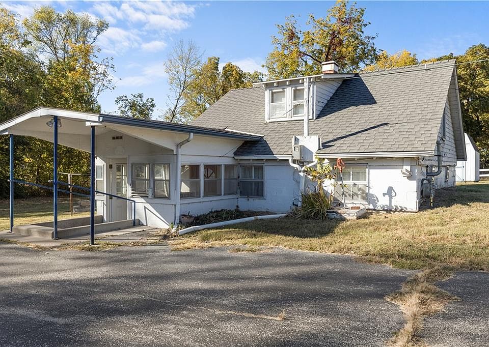 1st image of 2136 S 71st St