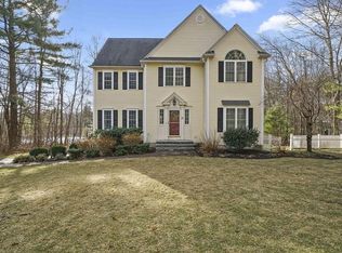 31 Huckleberry Rd, Hopkinton, MA 01748