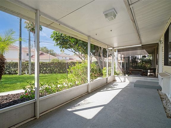 3rd image of 555 7th Pl Unit 555