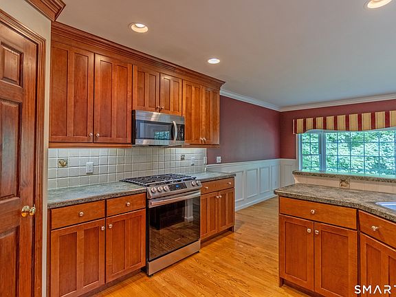 5th image of 26 Laurel Ridge #26